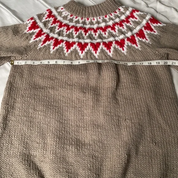 HANDMADE KNIT SWEATER - Picture 3 of 7